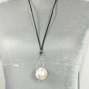 Caged pearl long necklace NWT